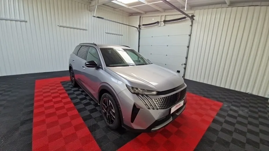 PEUGEOT 5008 -