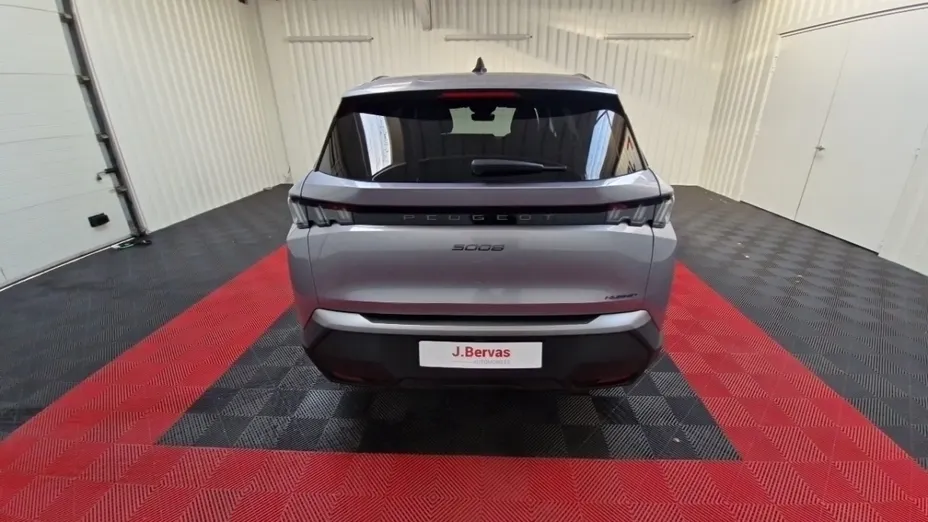 PEUGEOT 5008 -