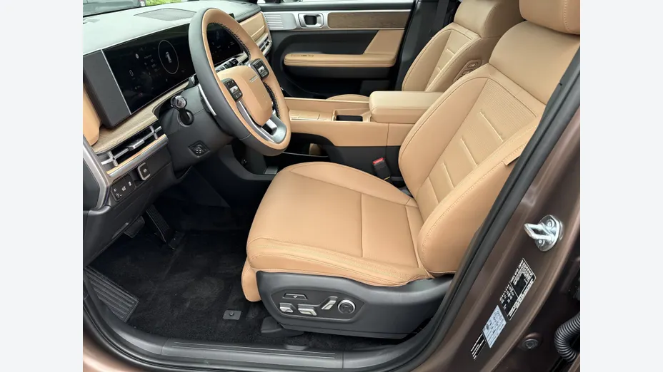 HYUNDAI Santa Fe Santa Fe 1.6 T-GDI HEV Calligraphy 4WD aut 7os. Nowy