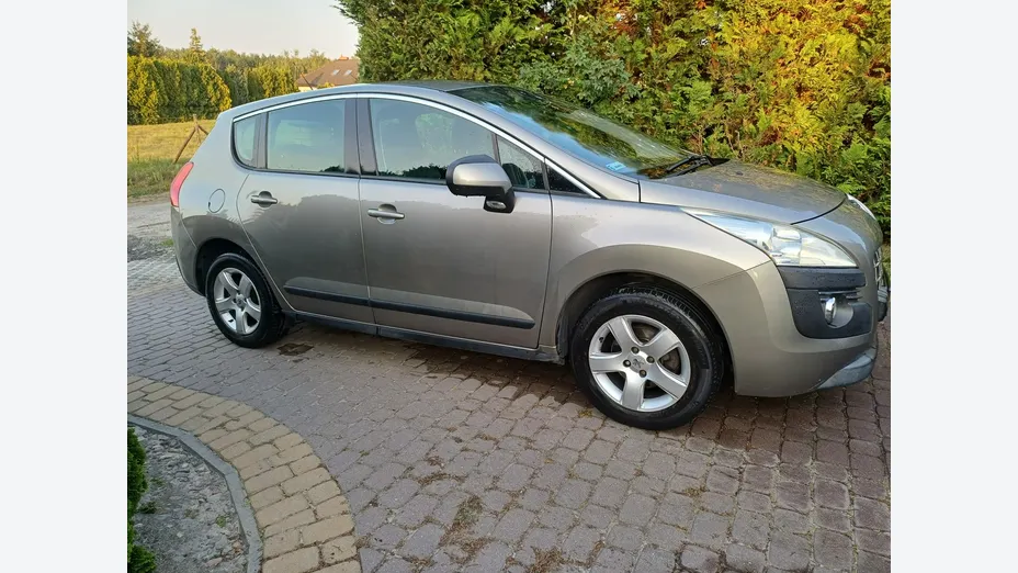 PEUGEOT 3008 -