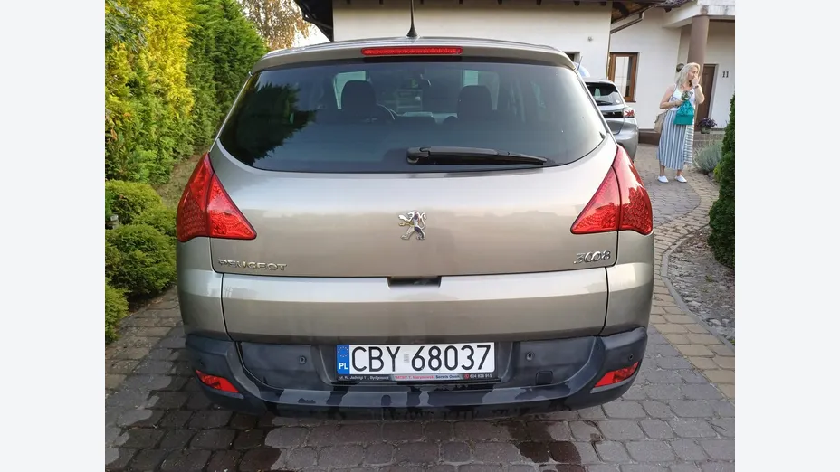 PEUGEOT 3008 -
