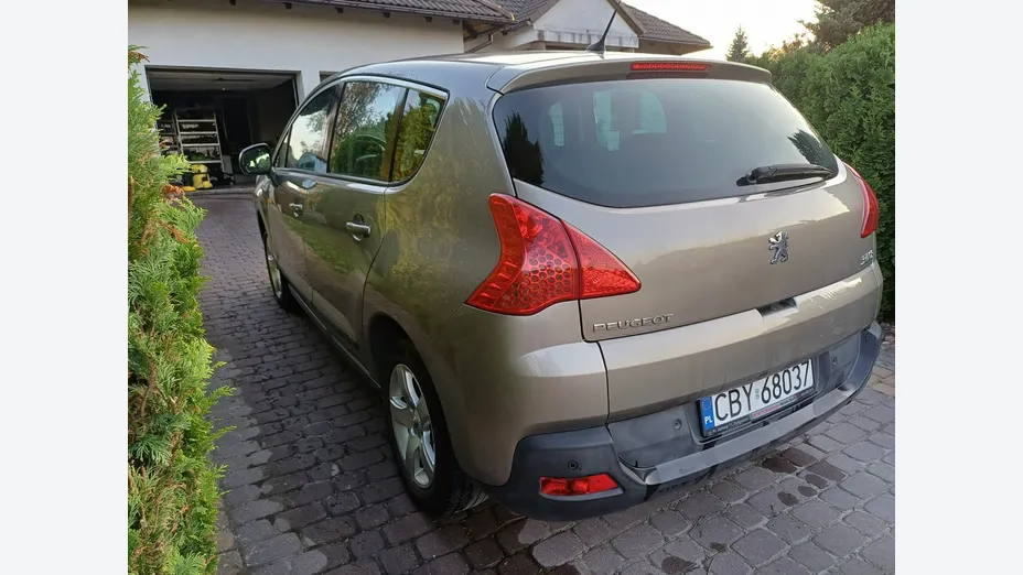 PEUGEOT 3008 -