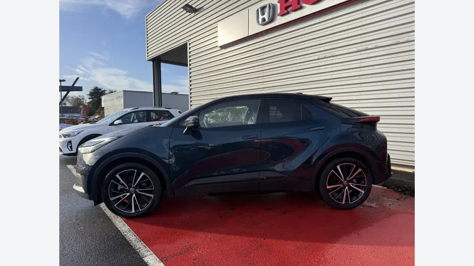 TOYOTA C-HR -