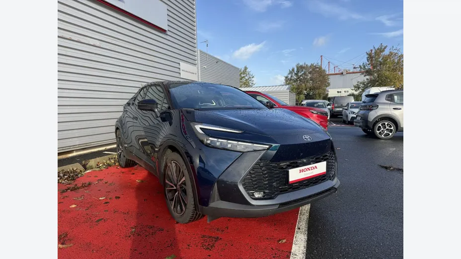 TOYOTA C-HR -