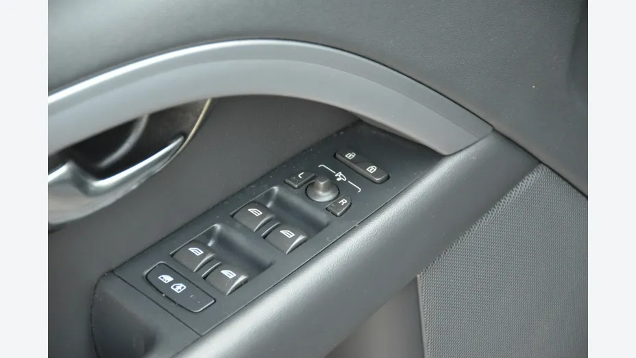 VOLVO V70 -