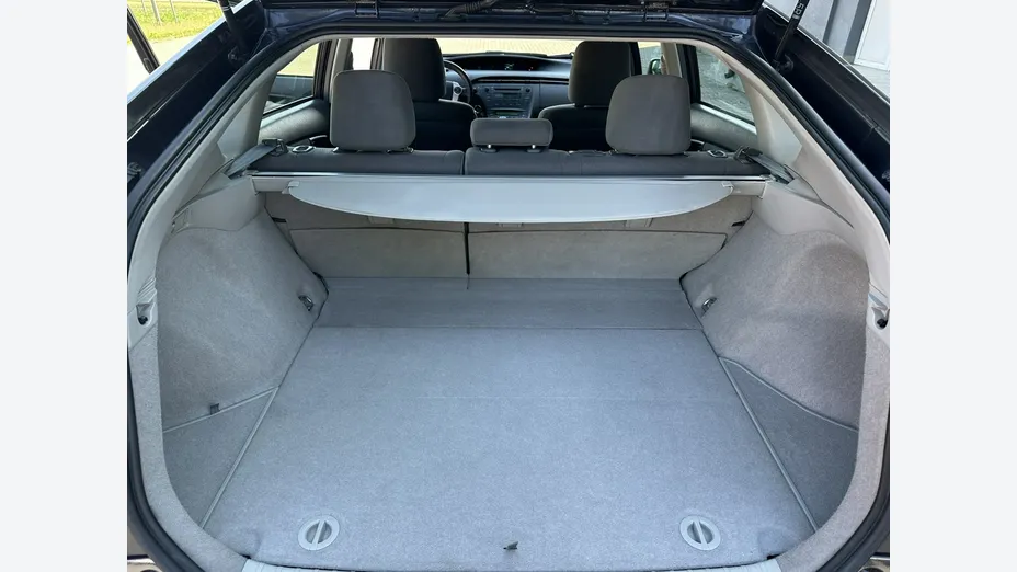 TOYOTA Prius -