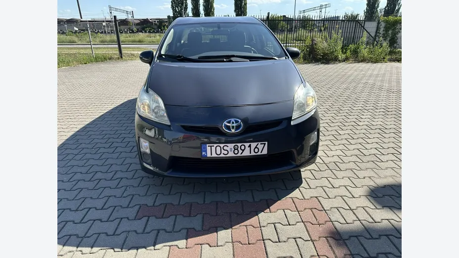 TOYOTA Prius -
