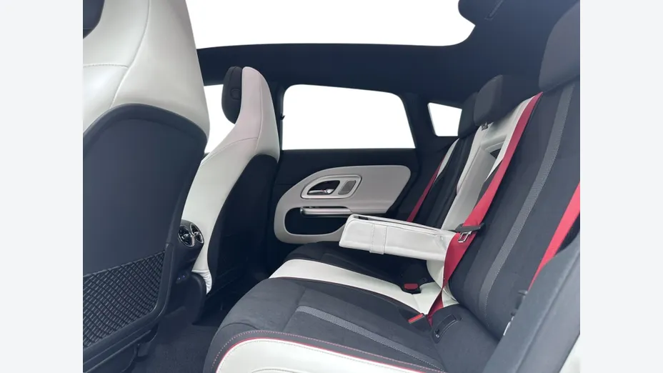 MERCEDES-BENZ CLA -
