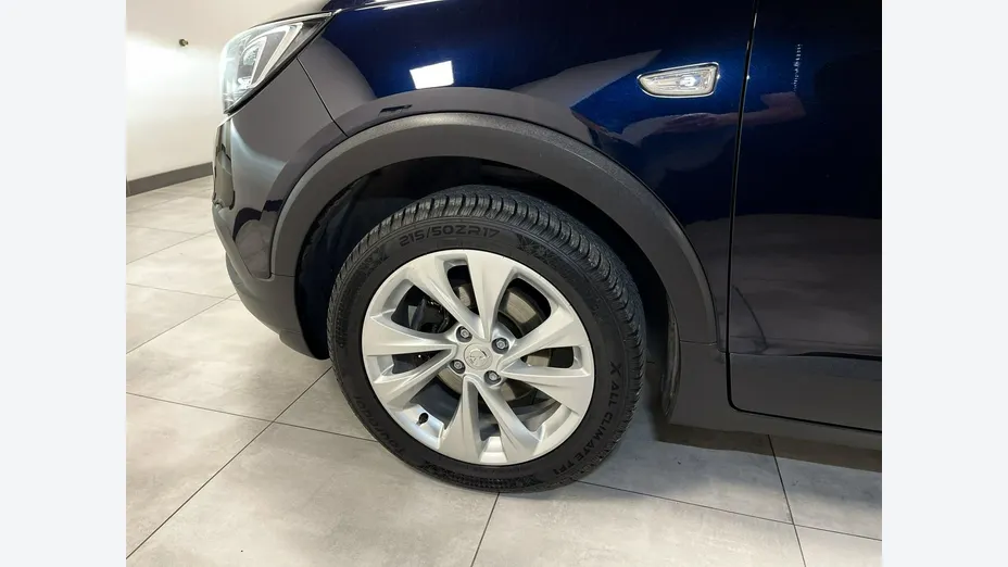 OPEL Crossland X -