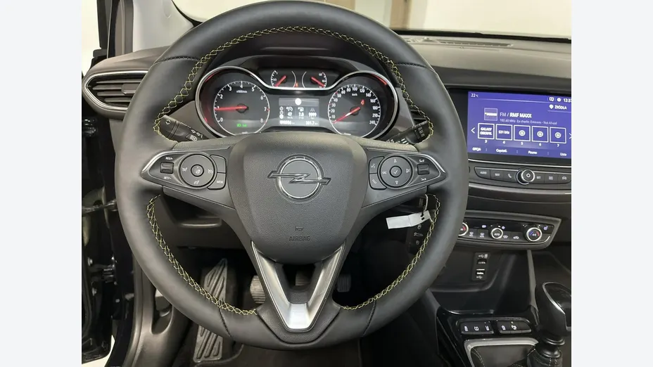 OPEL Crossland X -