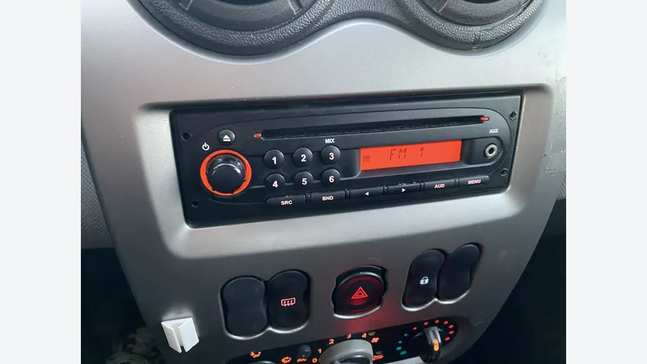 DACIA Sandero -