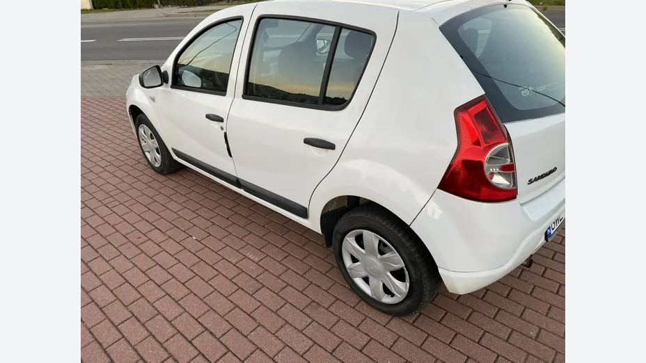 DACIA Sandero -