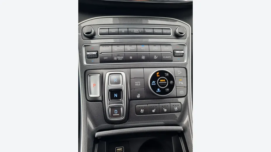 HYUNDAI Santa Fe -