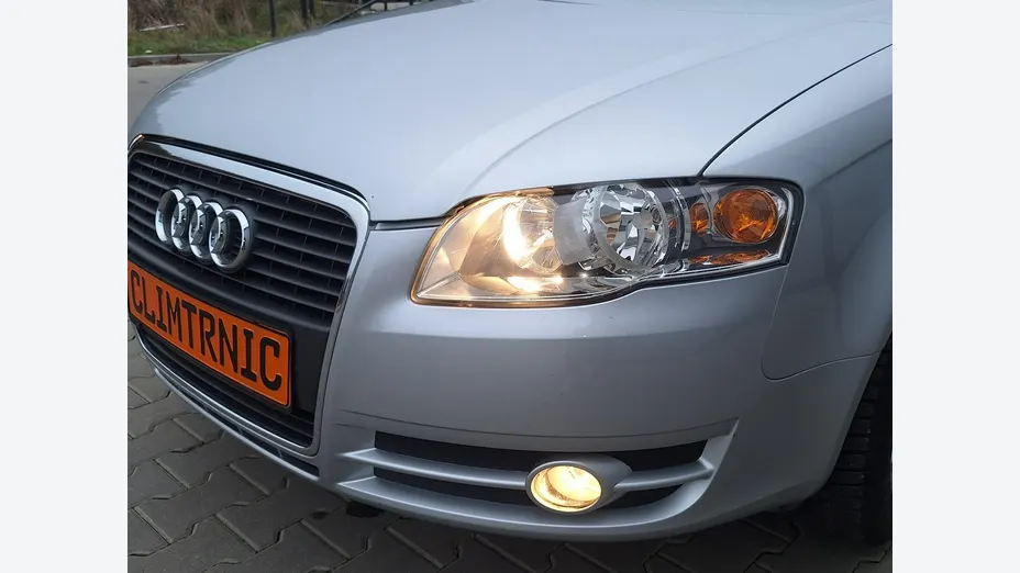 AUDI A4 -
