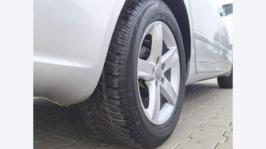AUDI A4 -