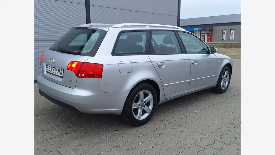 AUDI A4 -