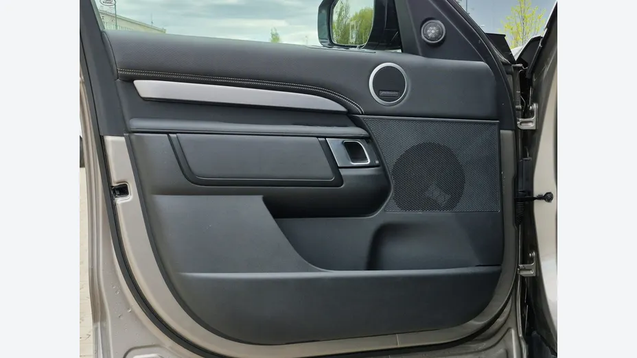 LAND ROVER Discovery -