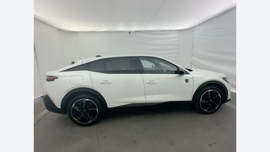 PEUGEOT 408 -