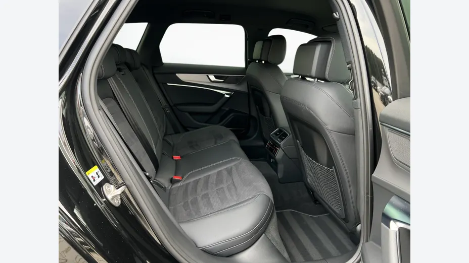 AUDI S6 Avant -
