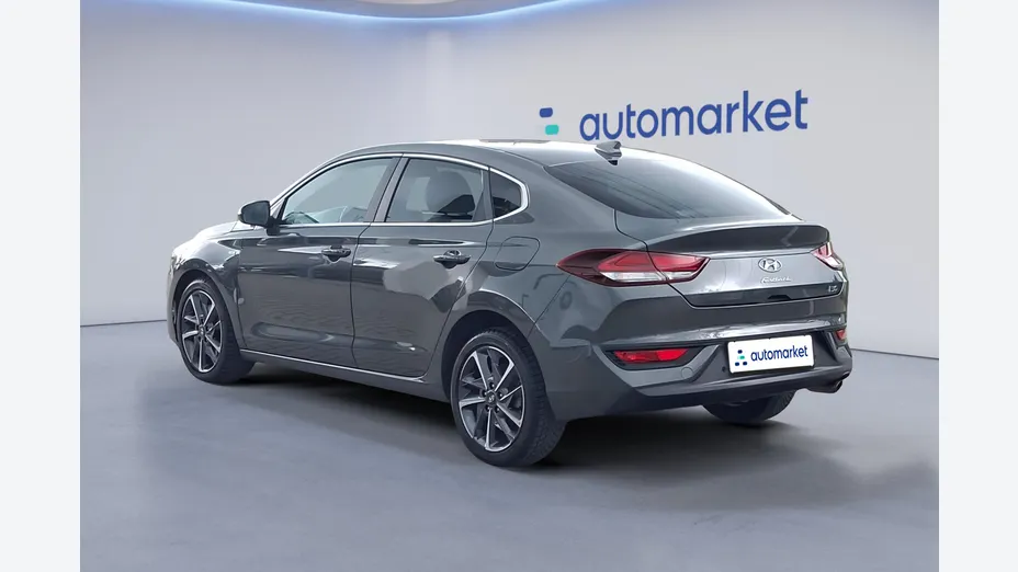 HYUNDAI i30 i30 Fastback 1.5 T-GDI 48V Smart DCT