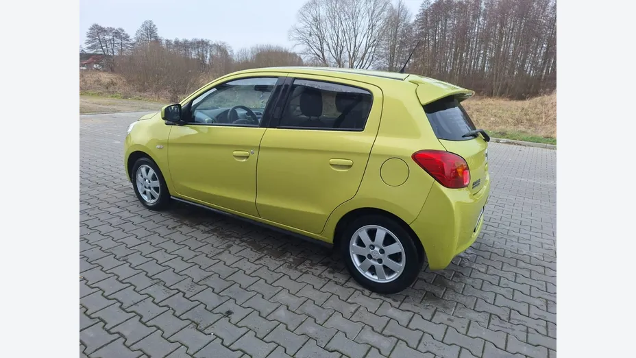 MITSUBISHI Space Star -