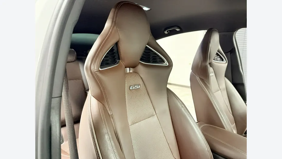 OPEL Insignia -