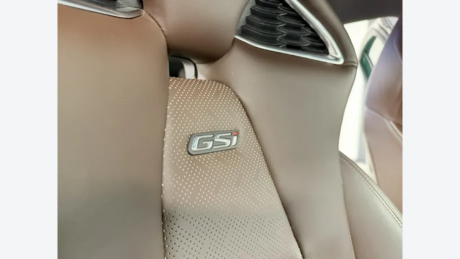 OPEL Insignia -