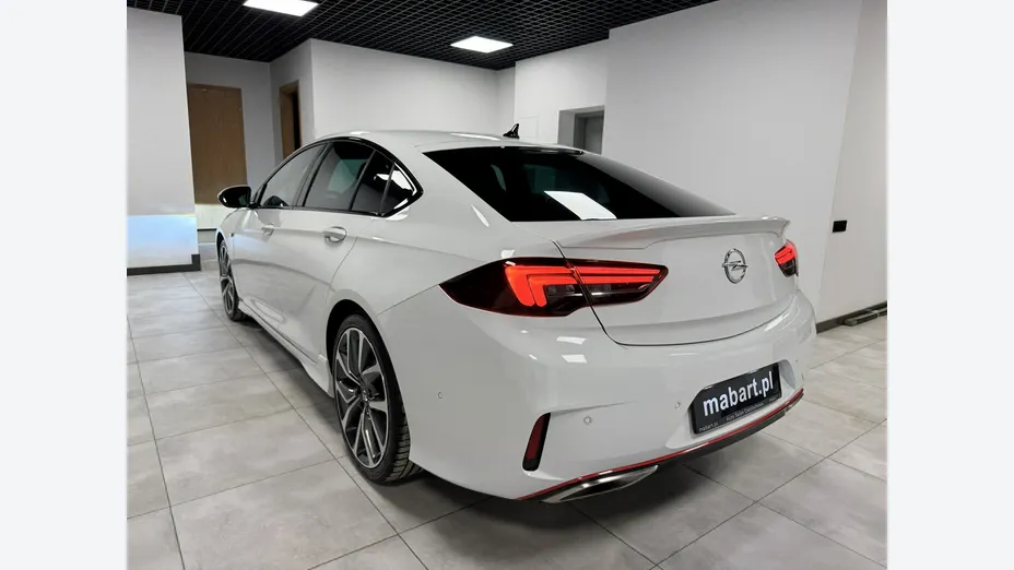 OPEL Insignia -