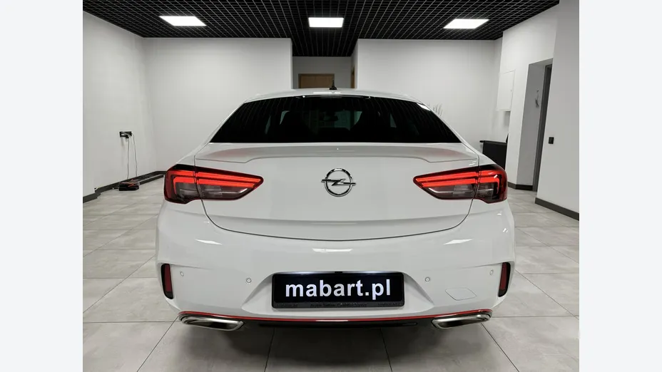 OPEL Insignia -