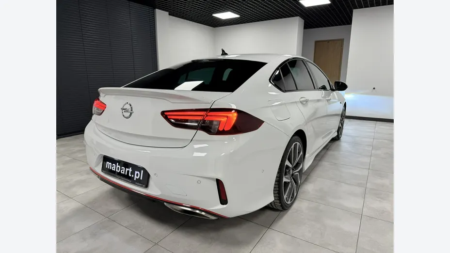 OPEL Insignia -