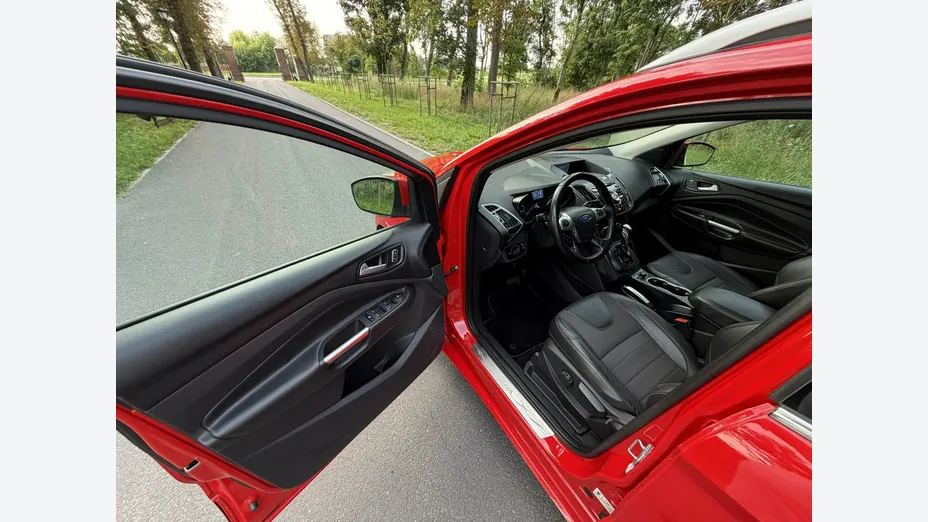 FORD Kuga -