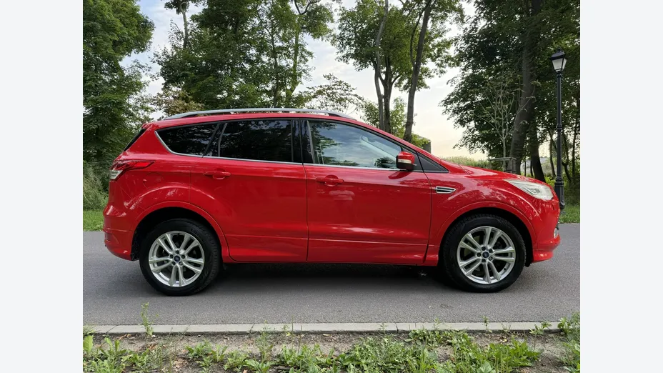FORD Kuga -