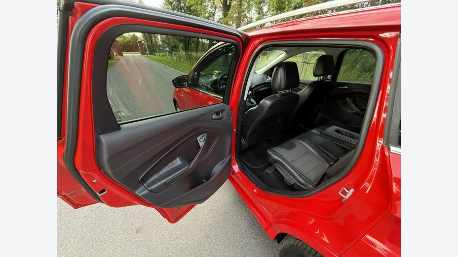 FORD Kuga -