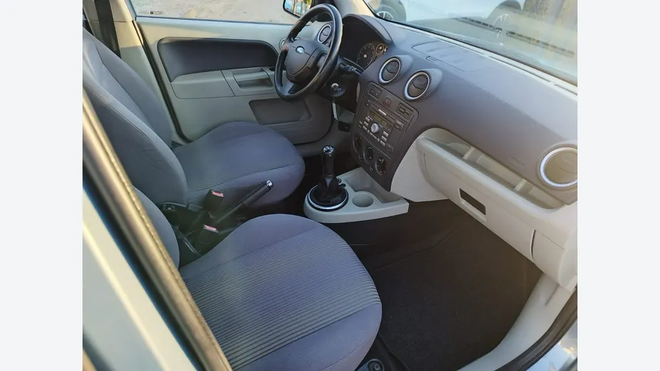 FORD Fusion -