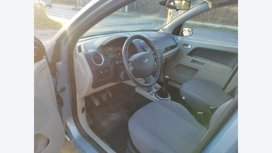 FORD Fusion -