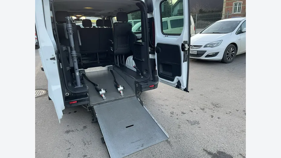 OPEL Vivaro -