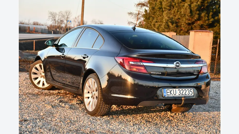 OPEL Insignia -