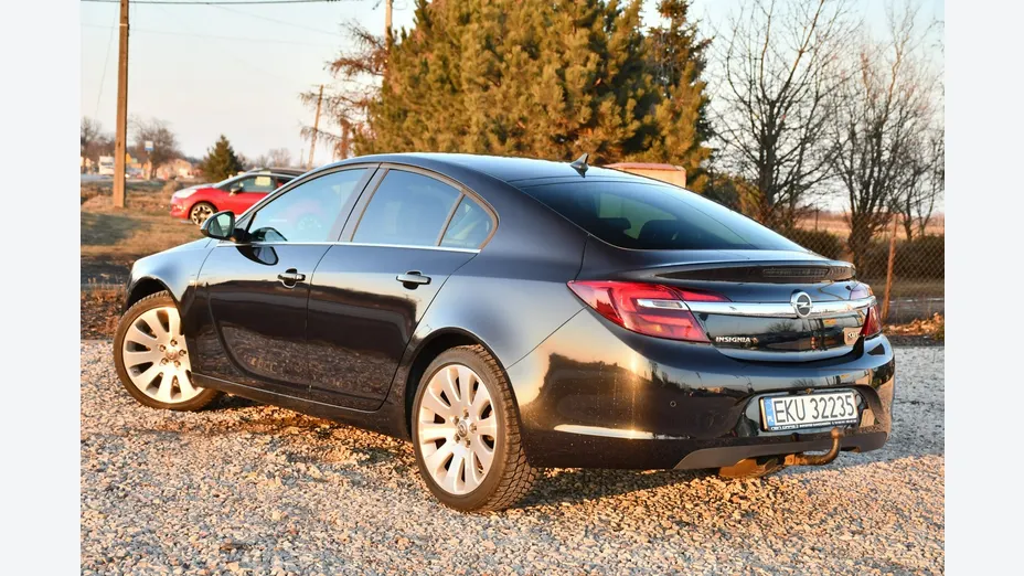 OPEL Insignia -
