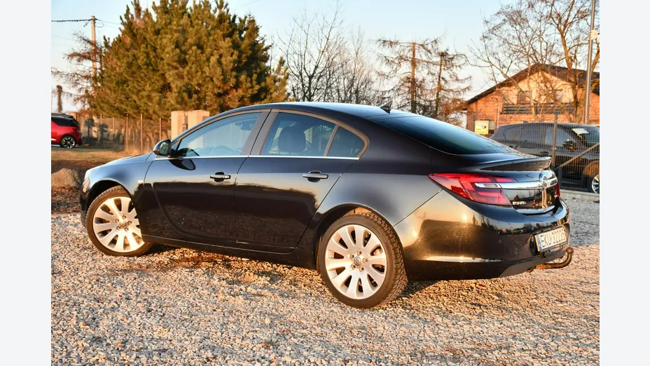 OPEL Insignia -