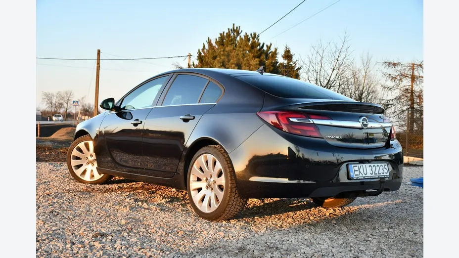 OPEL Insignia -