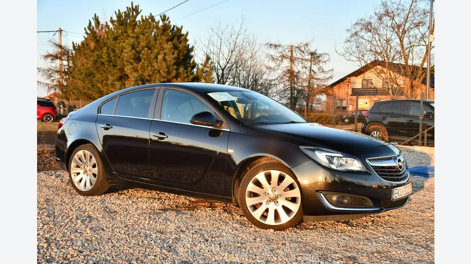 OPEL Insignia -