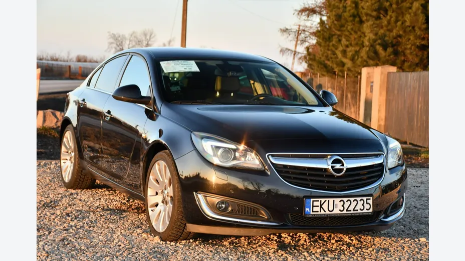 OPEL Insignia -