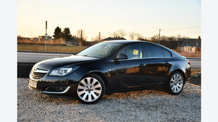 OPEL Insignia -