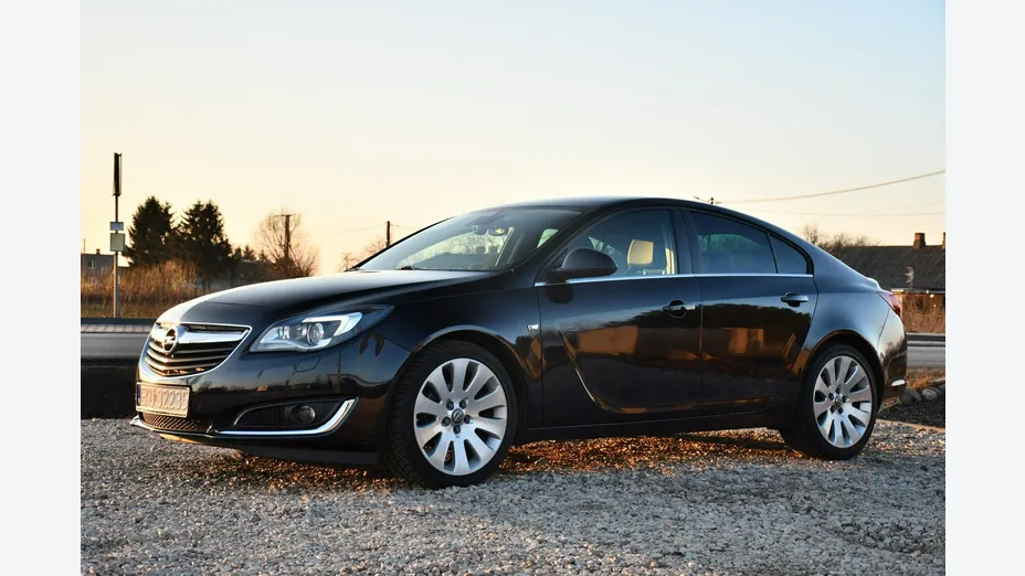 OPEL Insignia -