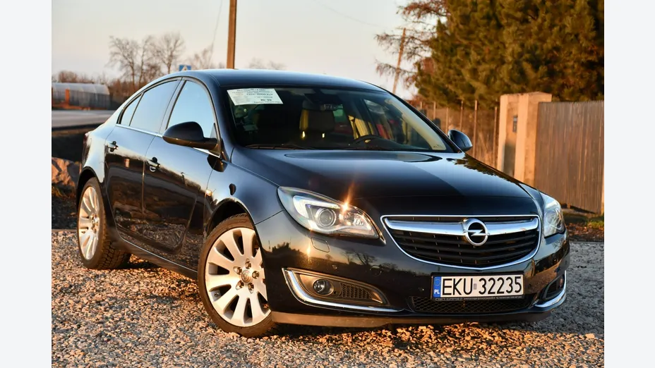 OPEL Insignia -