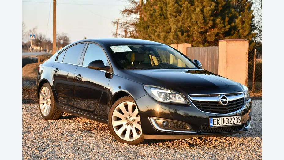 OPEL Insignia -