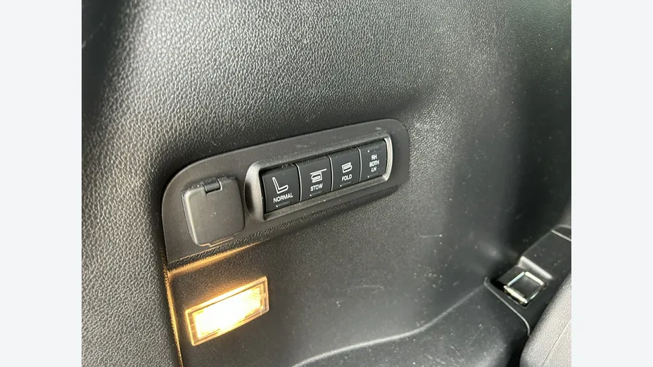 FORD Explorer -