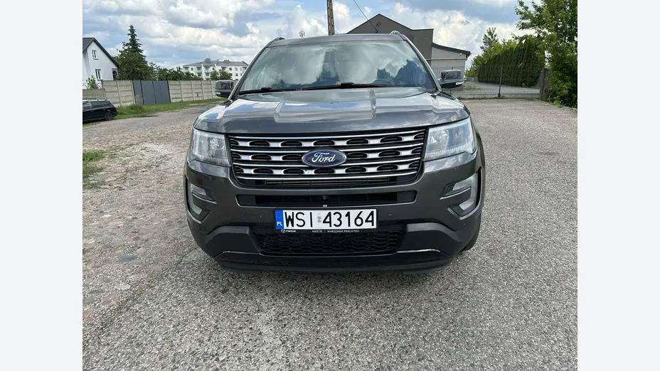 FORD Explorer -