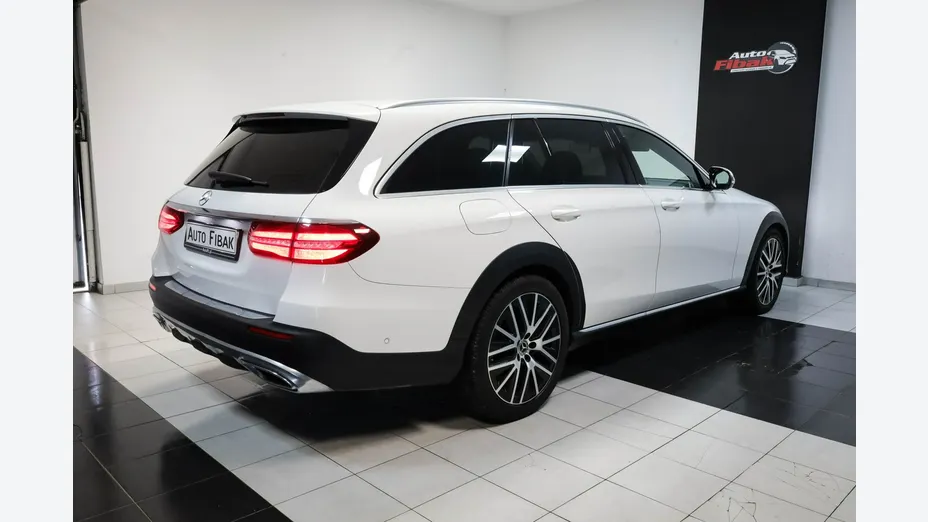 MERCEDES-BENZ E Klasa -
