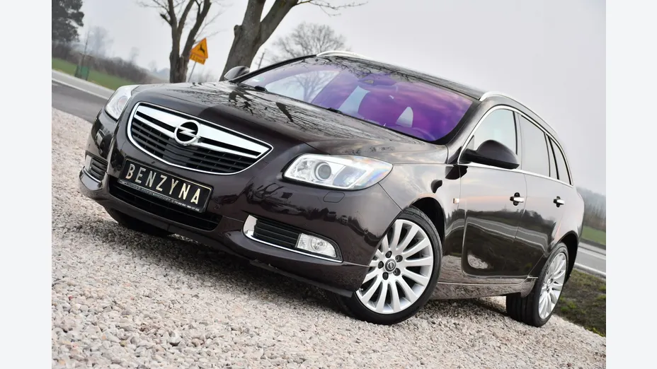 OPEL Insignia -